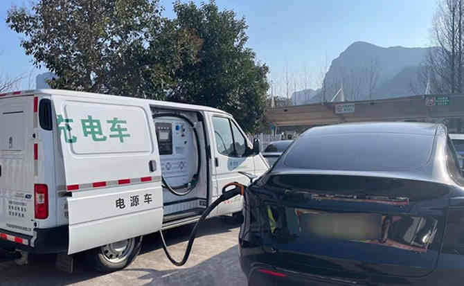 桦南汽车搭电